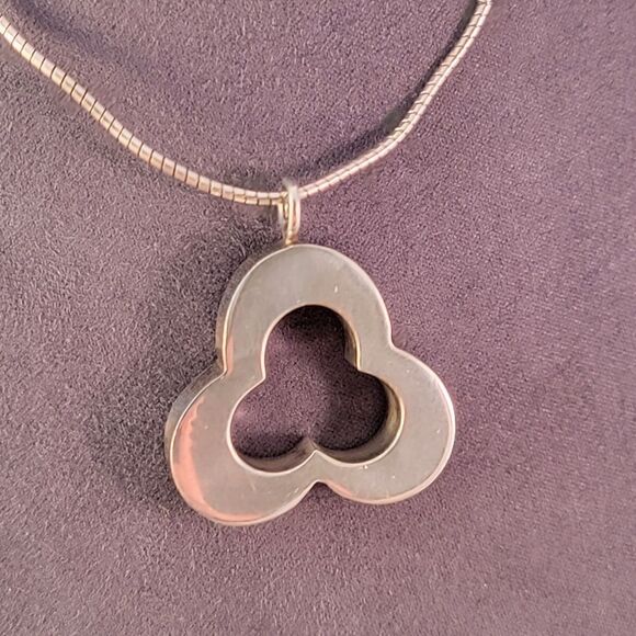 Sterling Modernist 3D Trefoil Pendant with Omega Chain - Picture 3 of 10